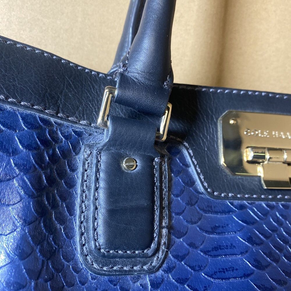 Cole‎ Haan Blue/Black Alligator Snake Skin Style Purse Hand Bag VERY NICE - Picture 4 of 12